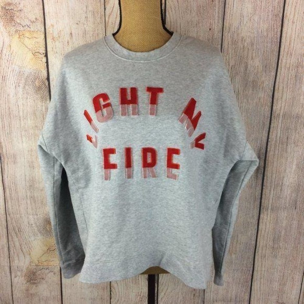 Guess Women's Size Large Grey Light My Fire Sweatshirt Long Sleeves Crew Neck